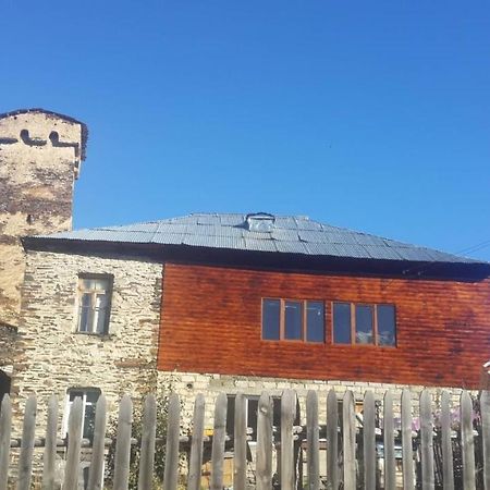 Erasti Guesthouse أوشغولي المظهر الخارجي الصورة