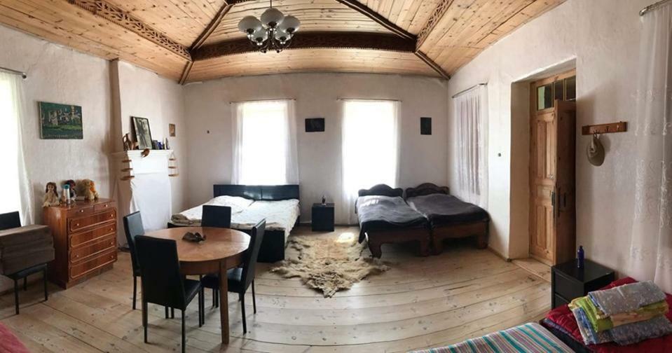 Erasti Guesthouse أوشغولي المظهر الخارجي الصورة